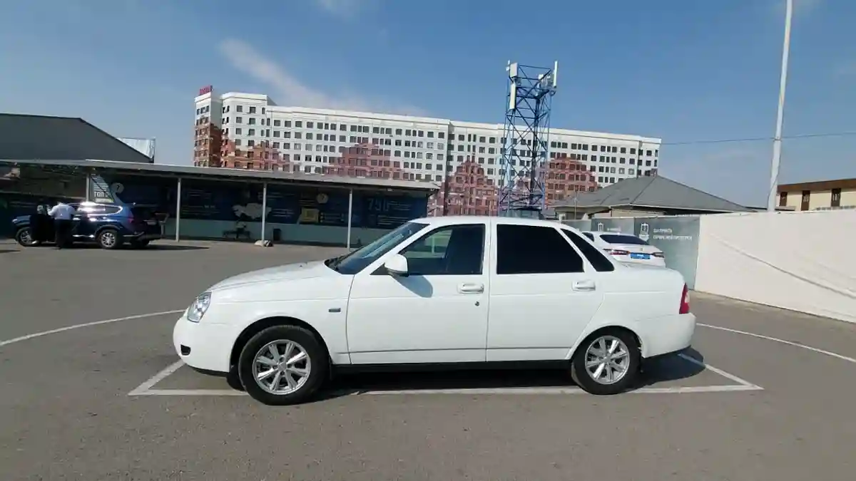 LADA (ВАЗ) Priora 2015 года за 4 000 000 тг. в Шымкент