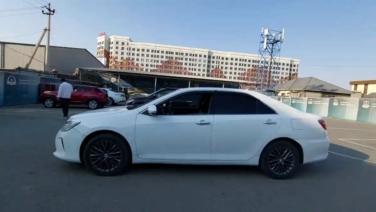 Toyota Camry 2014 года за 9 000 000 тг. в Шымкент