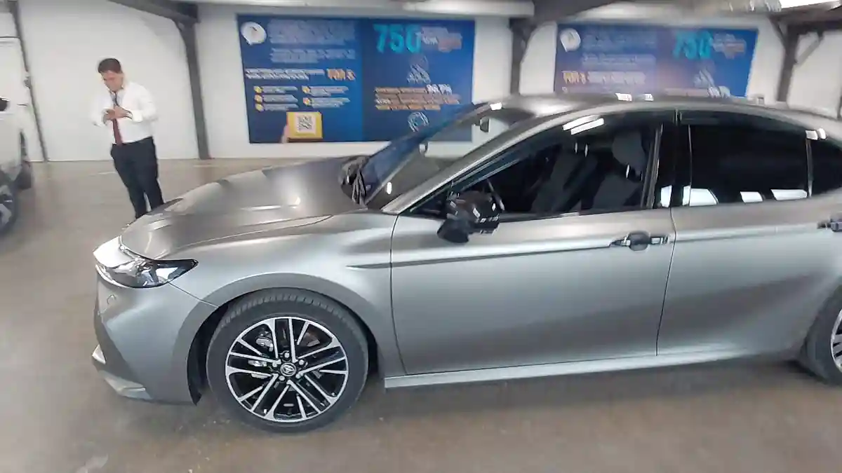 Toyota Camry 2024 года за 20 000 000 тг. в Астана
