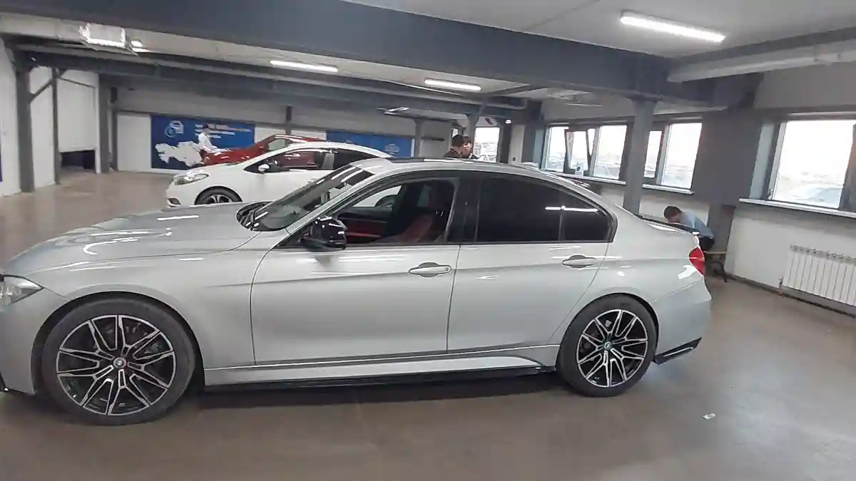 BMW 3 серии 2016 года за 9 000 000 тг. в Астана