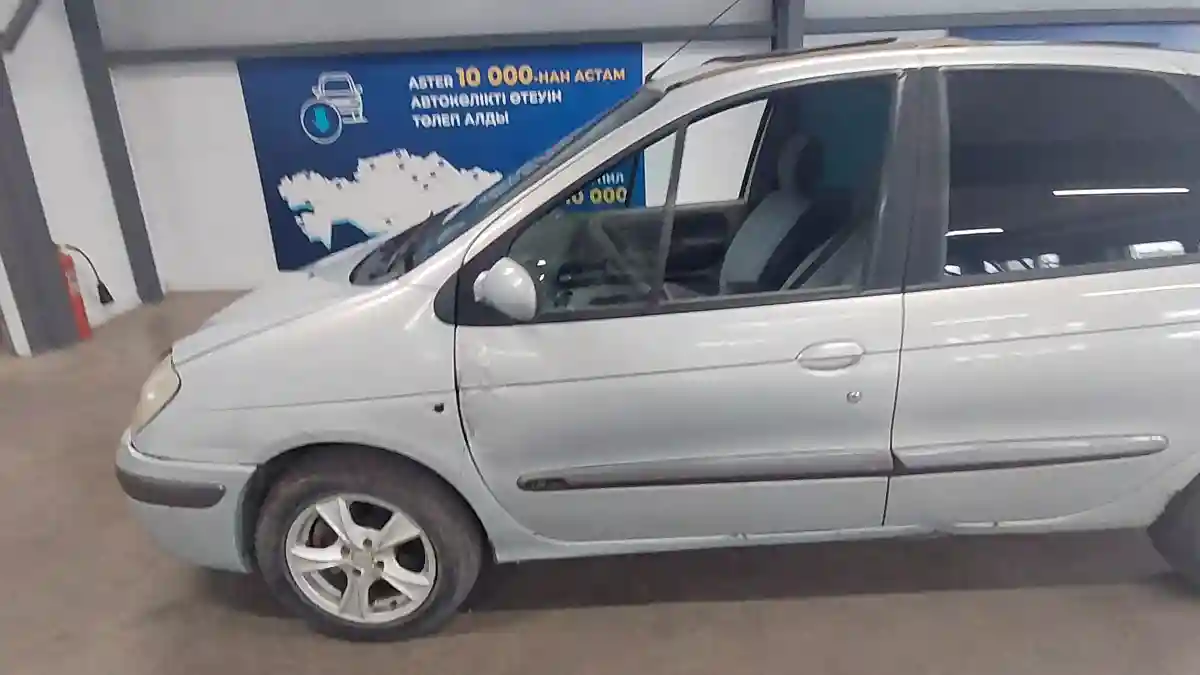 Renault Scenic 2001 года за 1 000 000 тг. в Астана