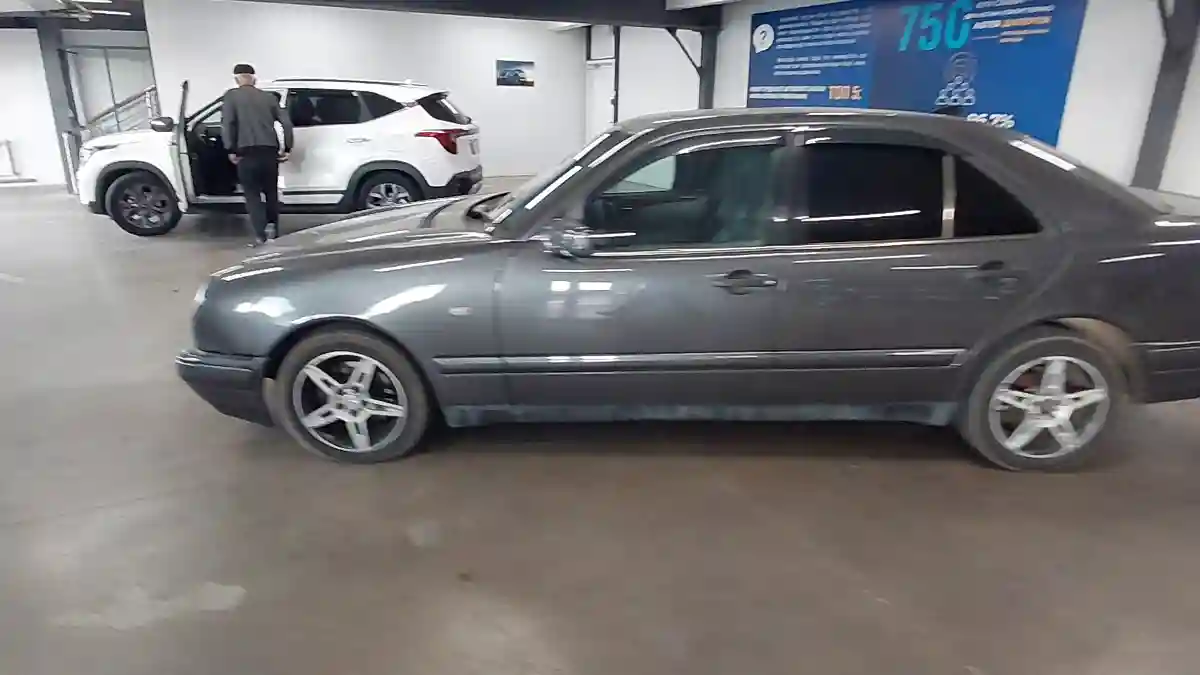 Mercedes-Benz E-Класс 1996 года за 2 500 000 тг. в Астана