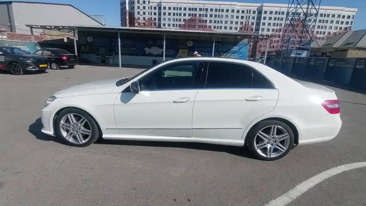 Mercedes-Benz E-Класс 2010 года за 10 000 000 тг. в Шымкент