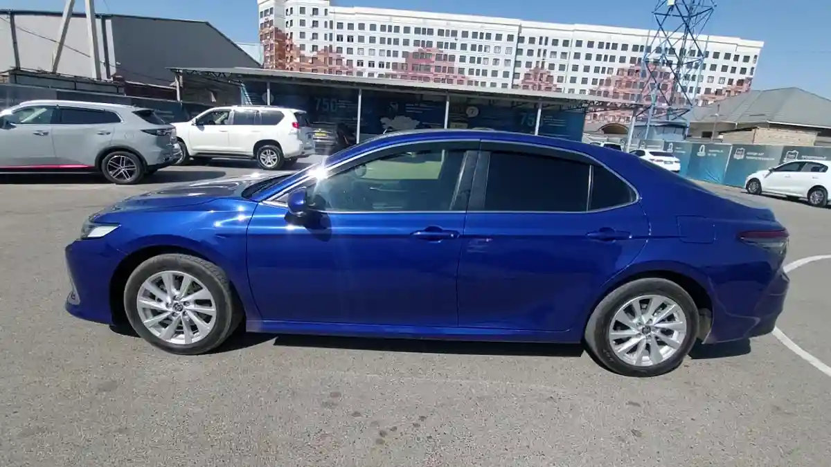 Toyota Camry 2023 года за 14 050 000 тг. в Шымкент
