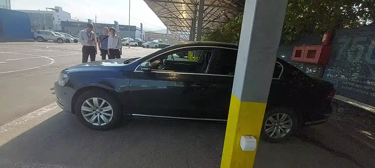 Volkswagen Passat 2011 года за 5 500 000 тг. в Алматы
