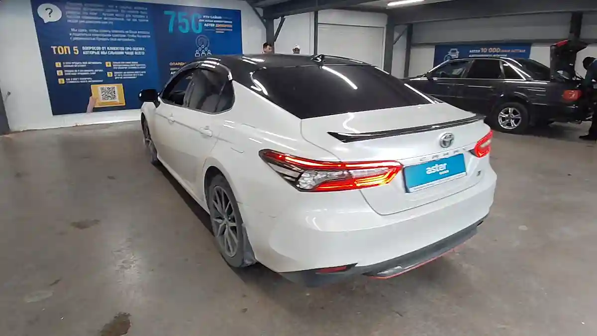 Toyota Camry 2022 года за 15 000 000 тг. в Астана