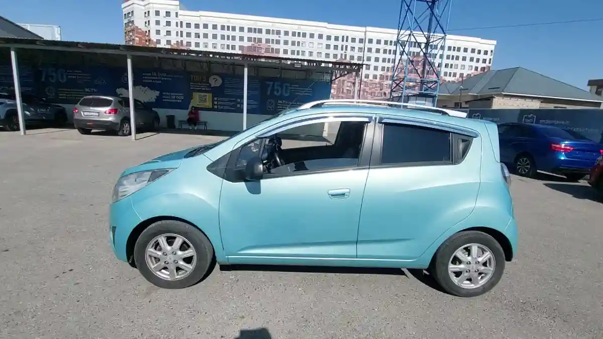 Chevrolet Spark 2012 года за 2 800 000 тг. в Шымкент