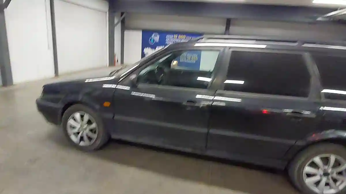 Volkswagen Passat 1993 года за 2 500 000 тг. в Астана