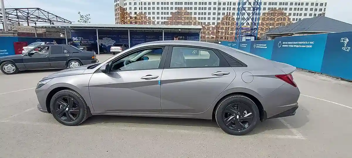 Hyundai Elantra 2023 года за 12 500 000 тг. в Шымкент