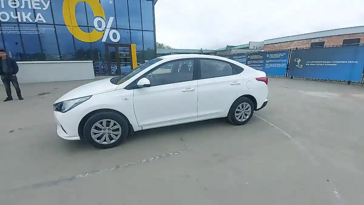 Hyundai Accent 2023 года за 10 500 000 тг. в Актобе