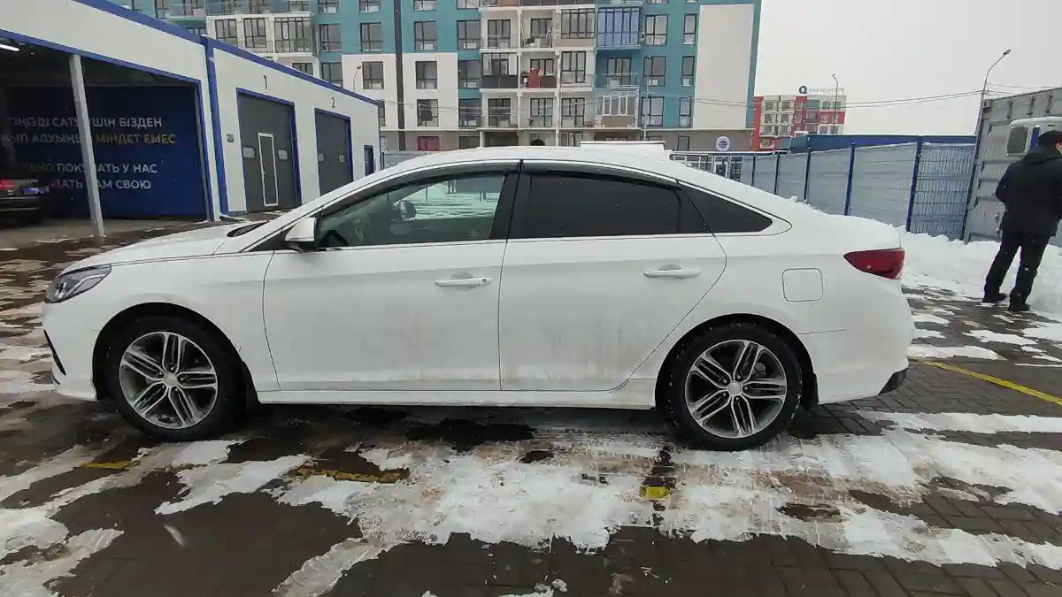 Hyundai Sonata 2019 года за 10 500 000 тг. в Алматы