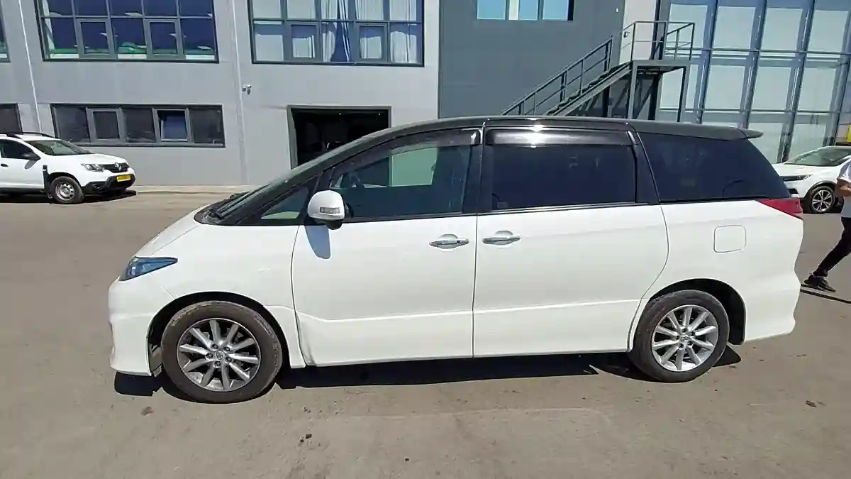 Toyota Estima 2006 года за 7 800 000 тг. в Астана