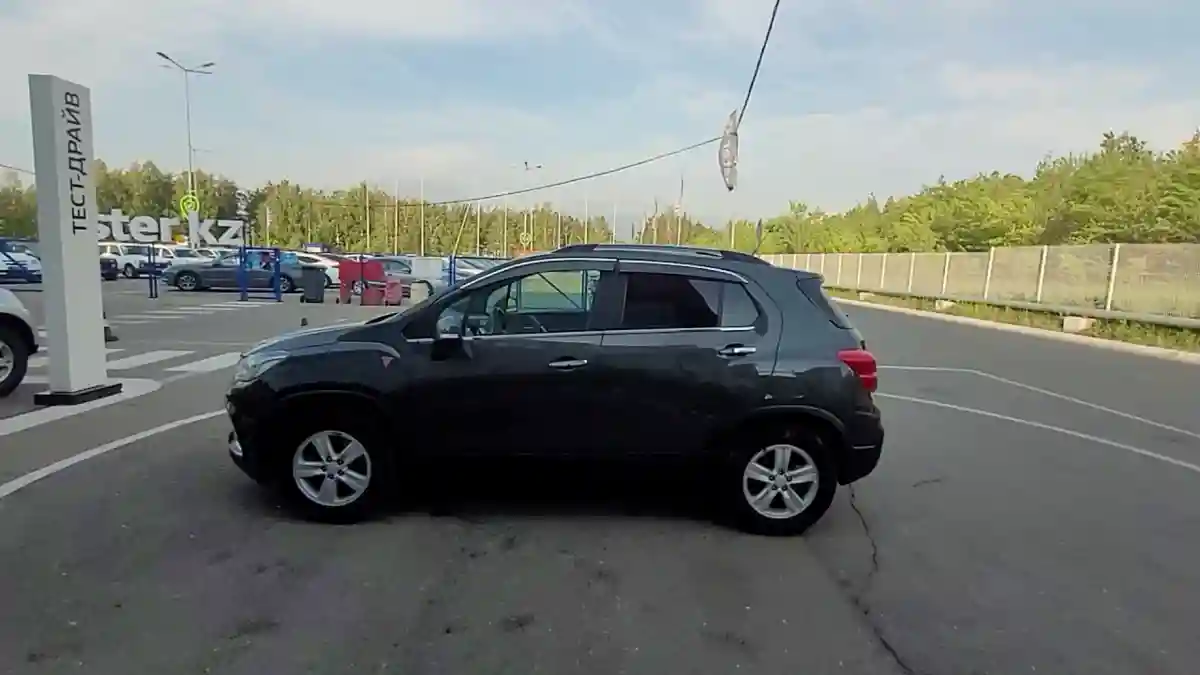 Chevrolet Tracker 2018 года за 9 500 000 тг. в Усть-Каменогорск