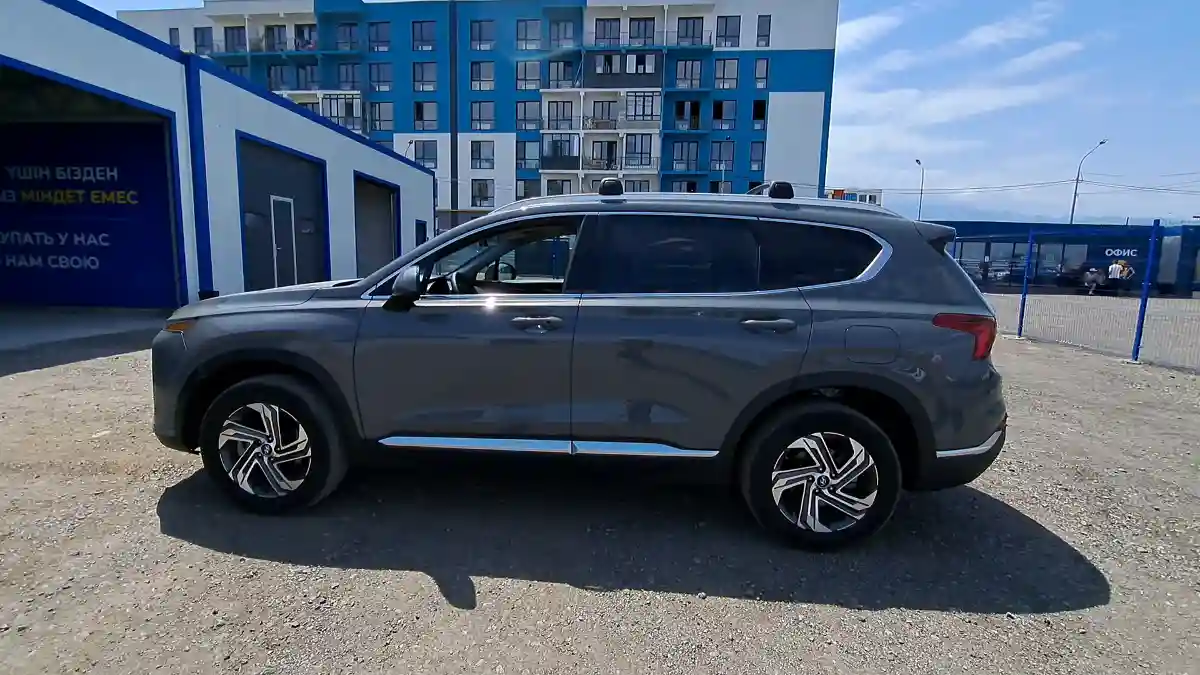 Hyundai Santa Fe 2022 года за 21 000 000 тг. в Алматы