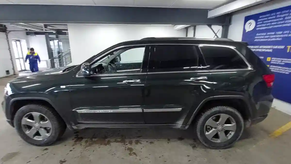 Jeep Grand Cherokee 2012 года за 14 000 000 тг. в Алматы