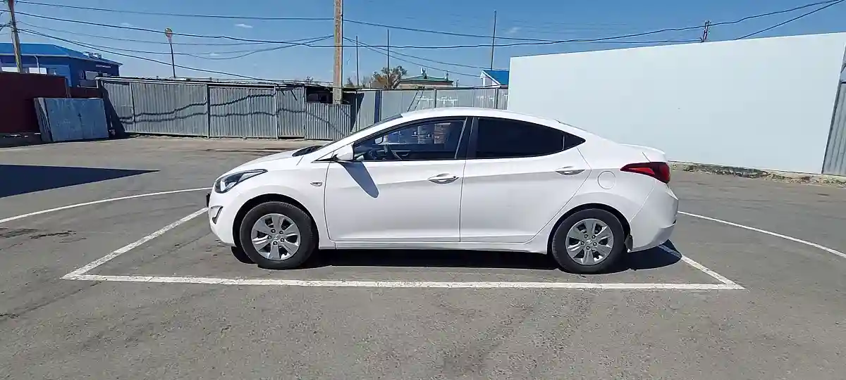 Hyundai Elantra 2014 года за 4 900 000 тг. в Атырау