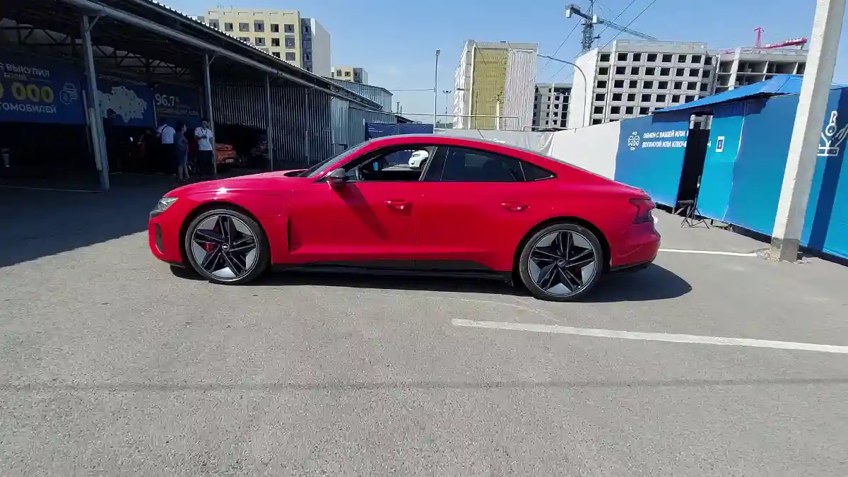 Audi e-tron GT 2021 года за 65 000 000 тг. в Алматы
