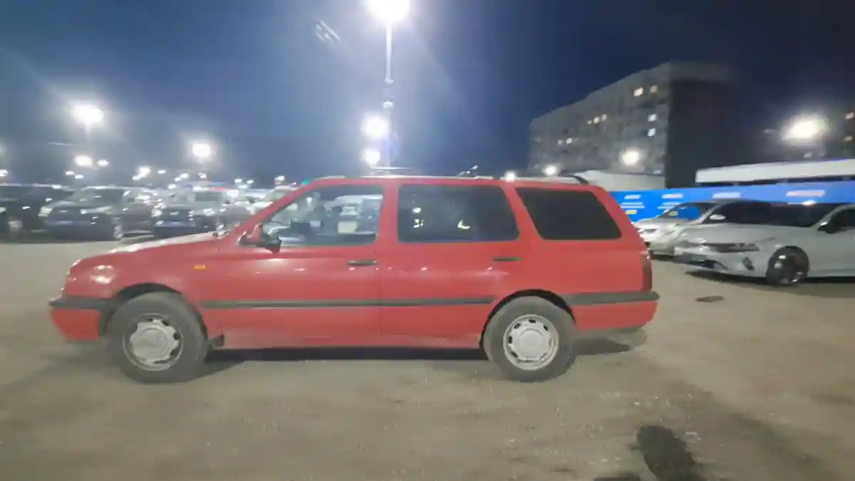 Volkswagen Golf 1993 года за 1 300 000 тг. в Алматы