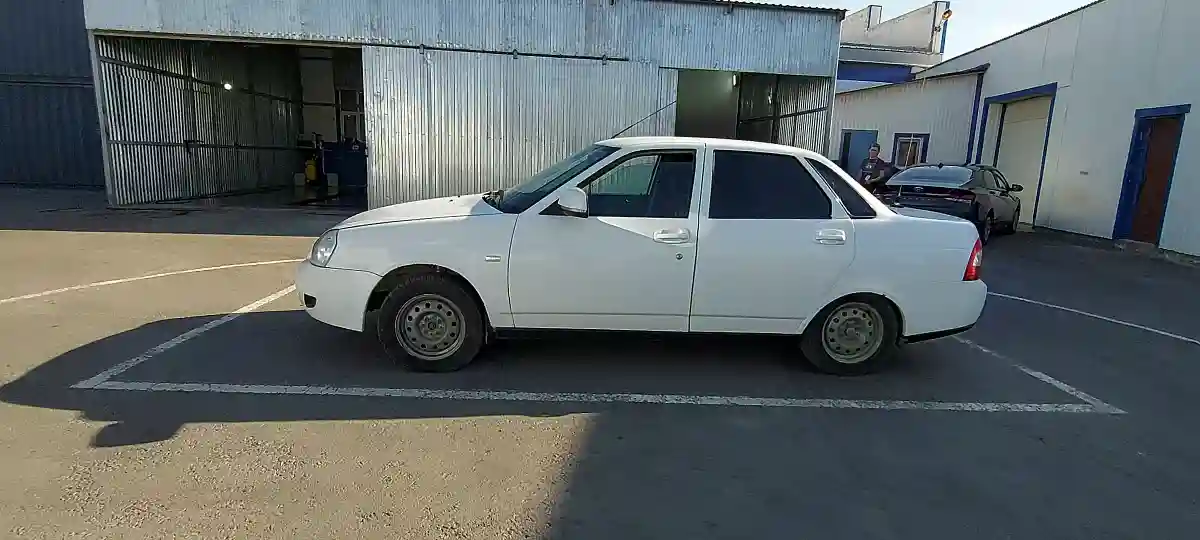 LADA (ВАЗ) Priora 2013 года за 3 000 000 тг. в Атырау