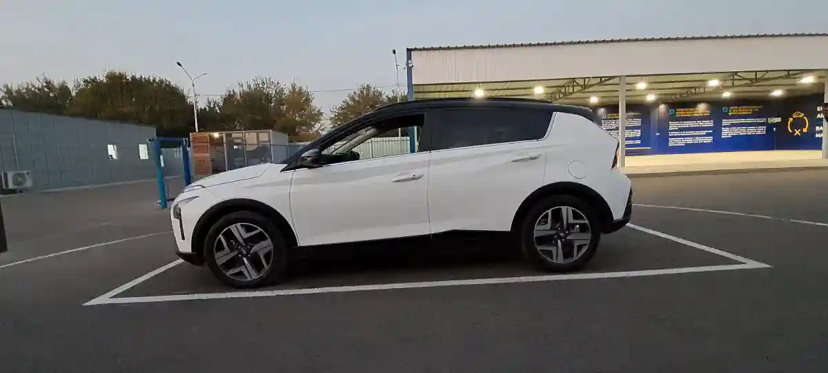 Hyundai Bayon 2023 года за 11 000 000 тг. в Шымкент