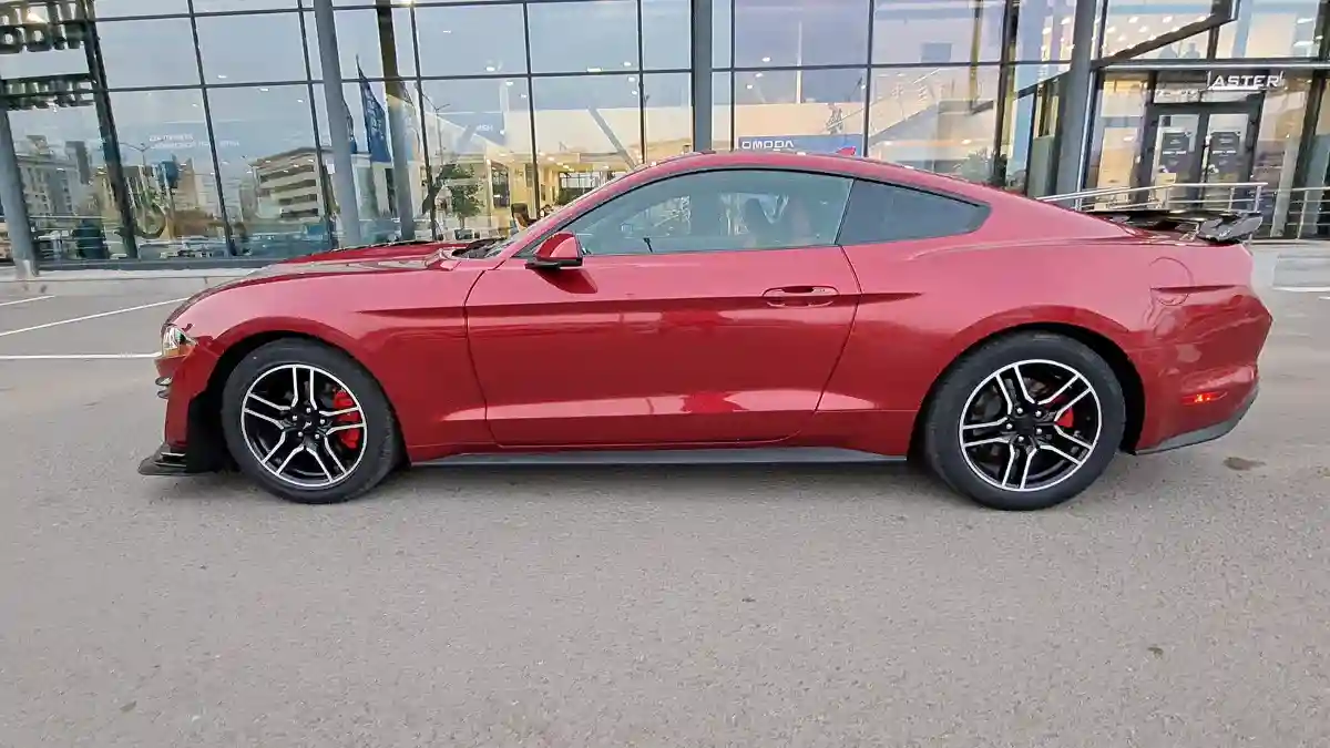 Ford Mustang 2021 года за 20 000 000 тг. в Астана