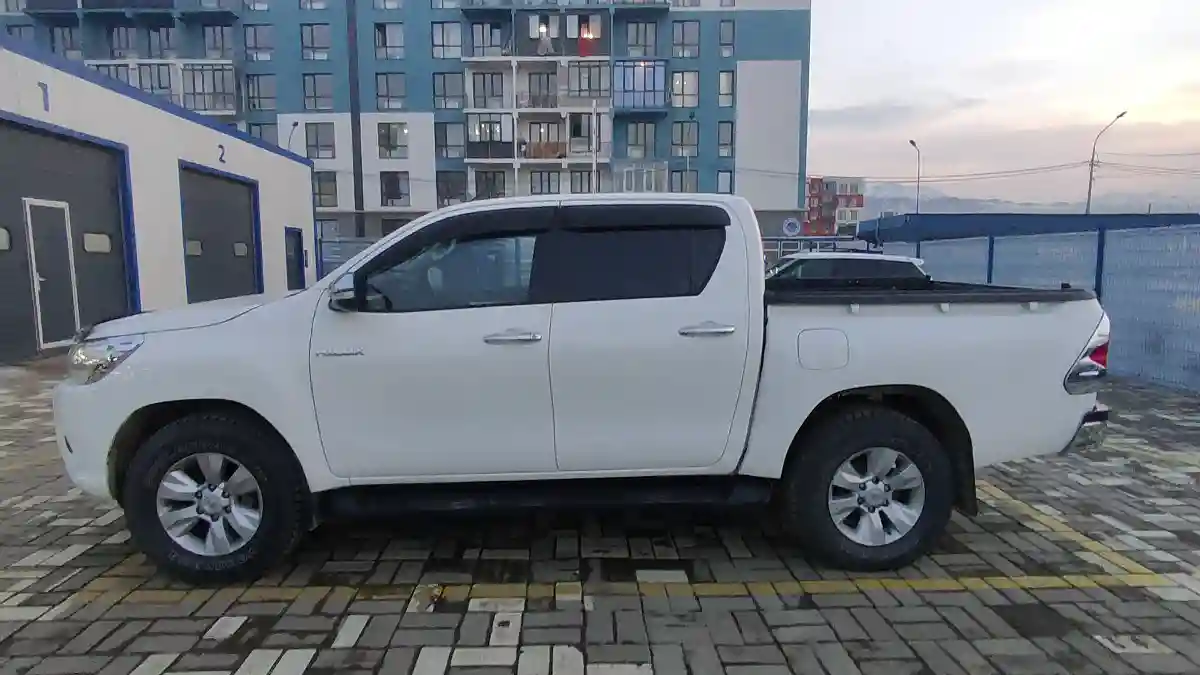 Toyota Hilux 2017 года за 16 000 000 тг. в Алматы