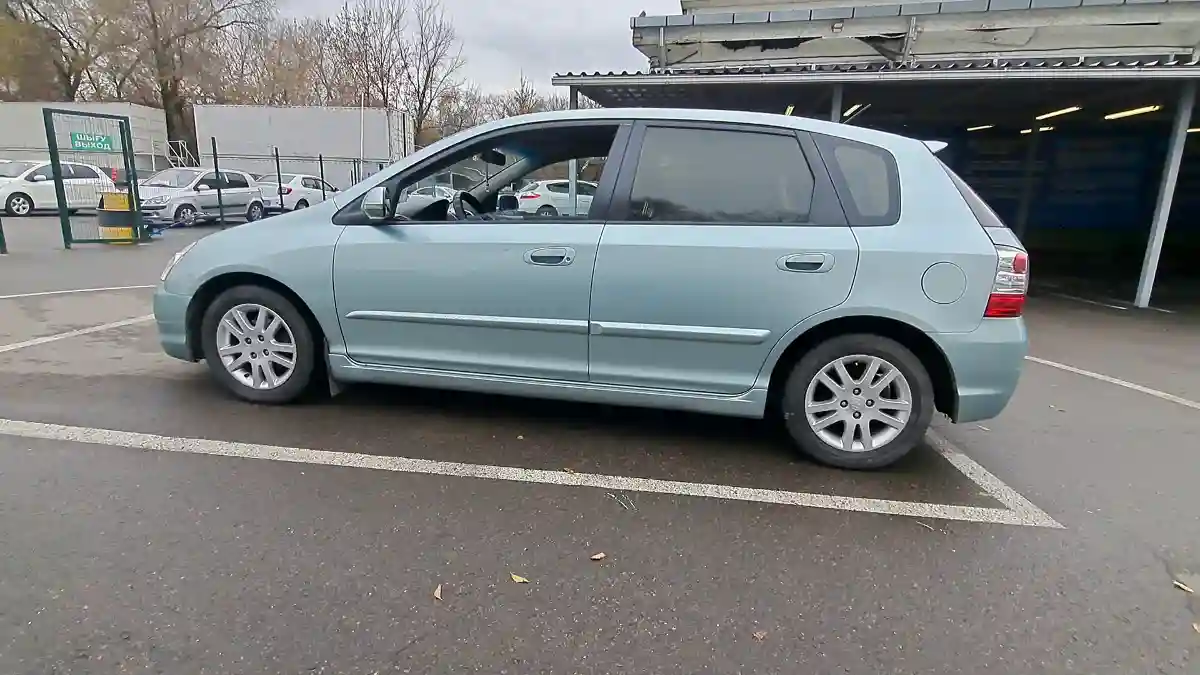 Honda Civic 2004 года за 4 000 000 тг. в Алматы