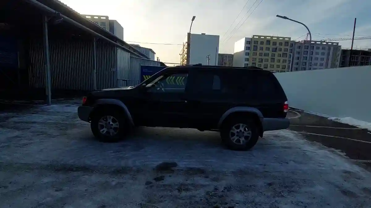 Nissan Pathfinder 2000 года за 4 500 000 тг. в Алматы